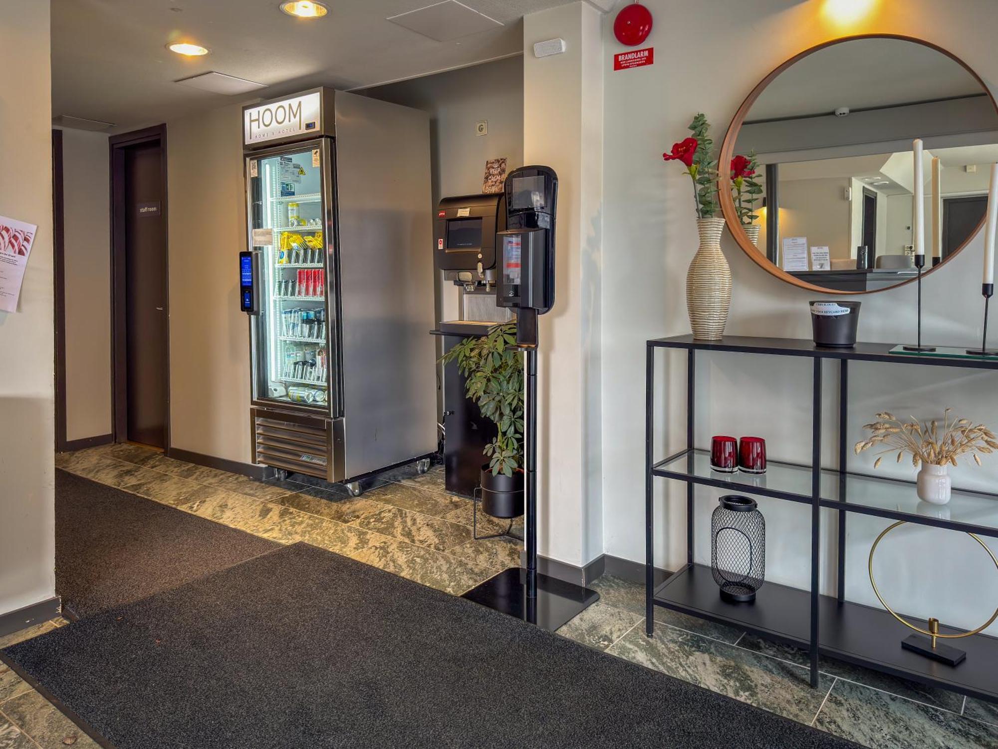 Joenkoeping Hotel Apartments Экстерьер фото