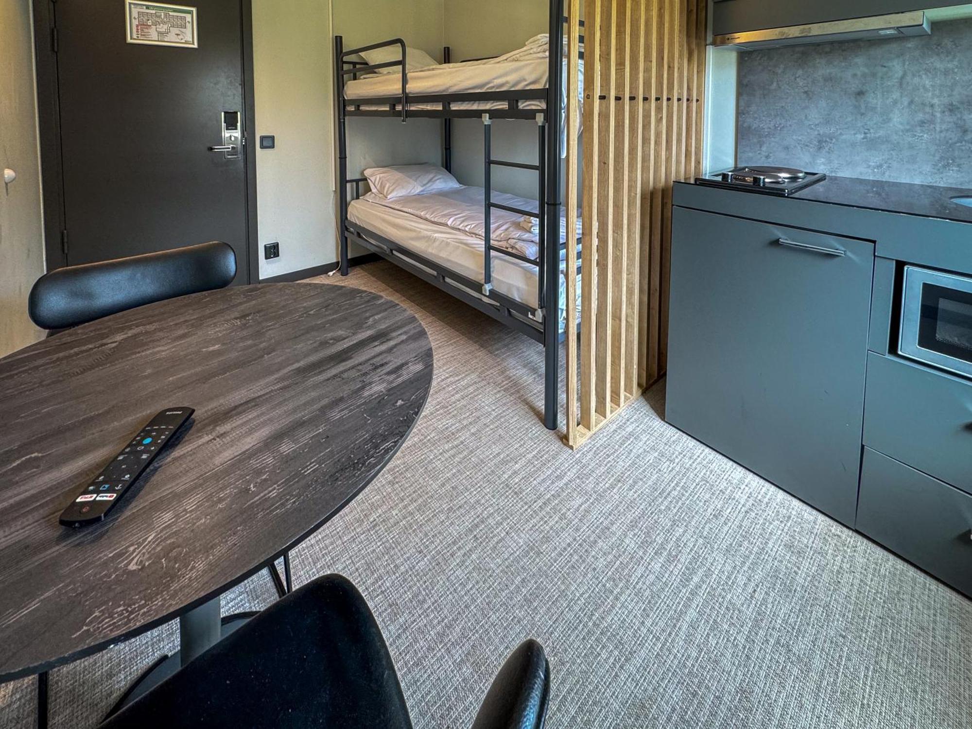 Joenkoeping Hotel Apartments Экстерьер фото